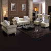 Sofá de sala de estar de color crema con respaldo alto